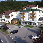 Business-hotel Stockinger מלון
