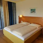 Business-hotel Stockinger מלון 4*